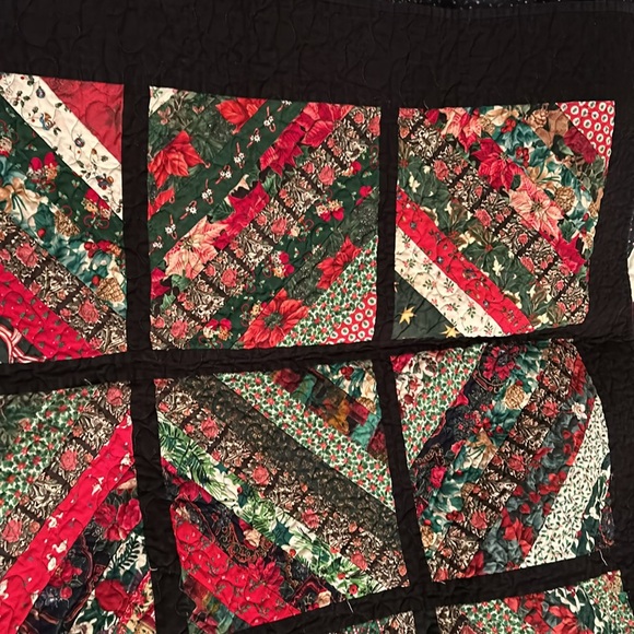 Homemade patchwork machine sewn beautiful color & pattern Christmas quilt 61”x49 - Picture 3 of 7